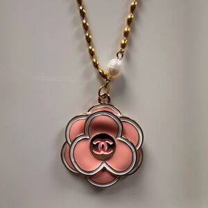 Handmade necklace with pearl and charm